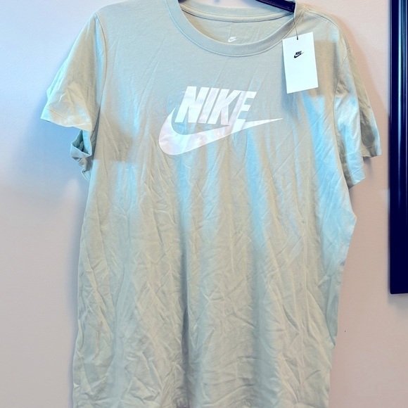 NEW Nike Womens Sportswear Club Essentials Tee Green XL T-shirt - Picture 7 of 11